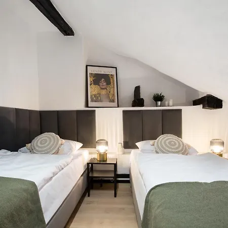 Apartamento Jozefa 12 *