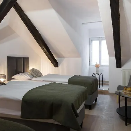 Jozefa 12 Apartman *